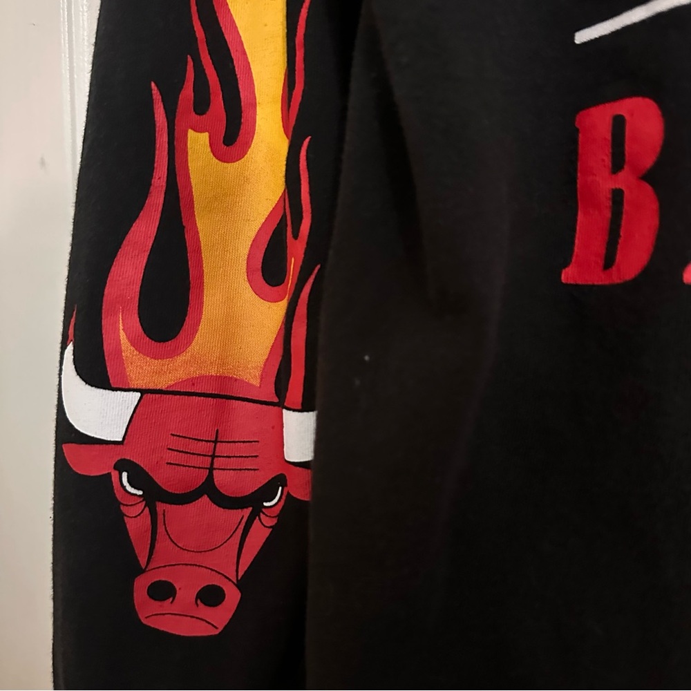 Chicago Bulls Black Long Sleeve Graphic Shirt T-Shirt NBA Size L Large - Picture 4 of 10